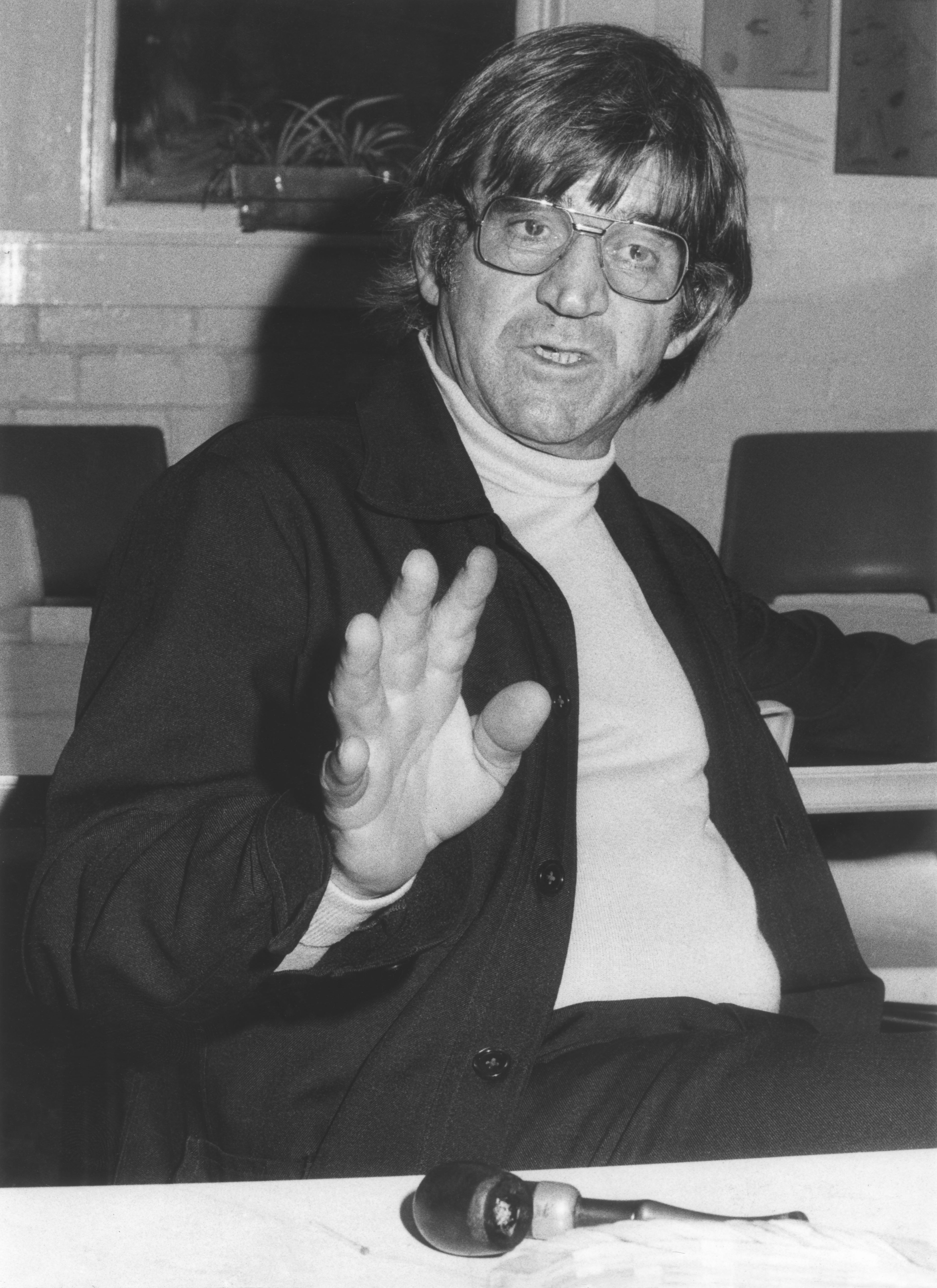 Fred Hollows at the Aboriginal Medical Service in 1980.