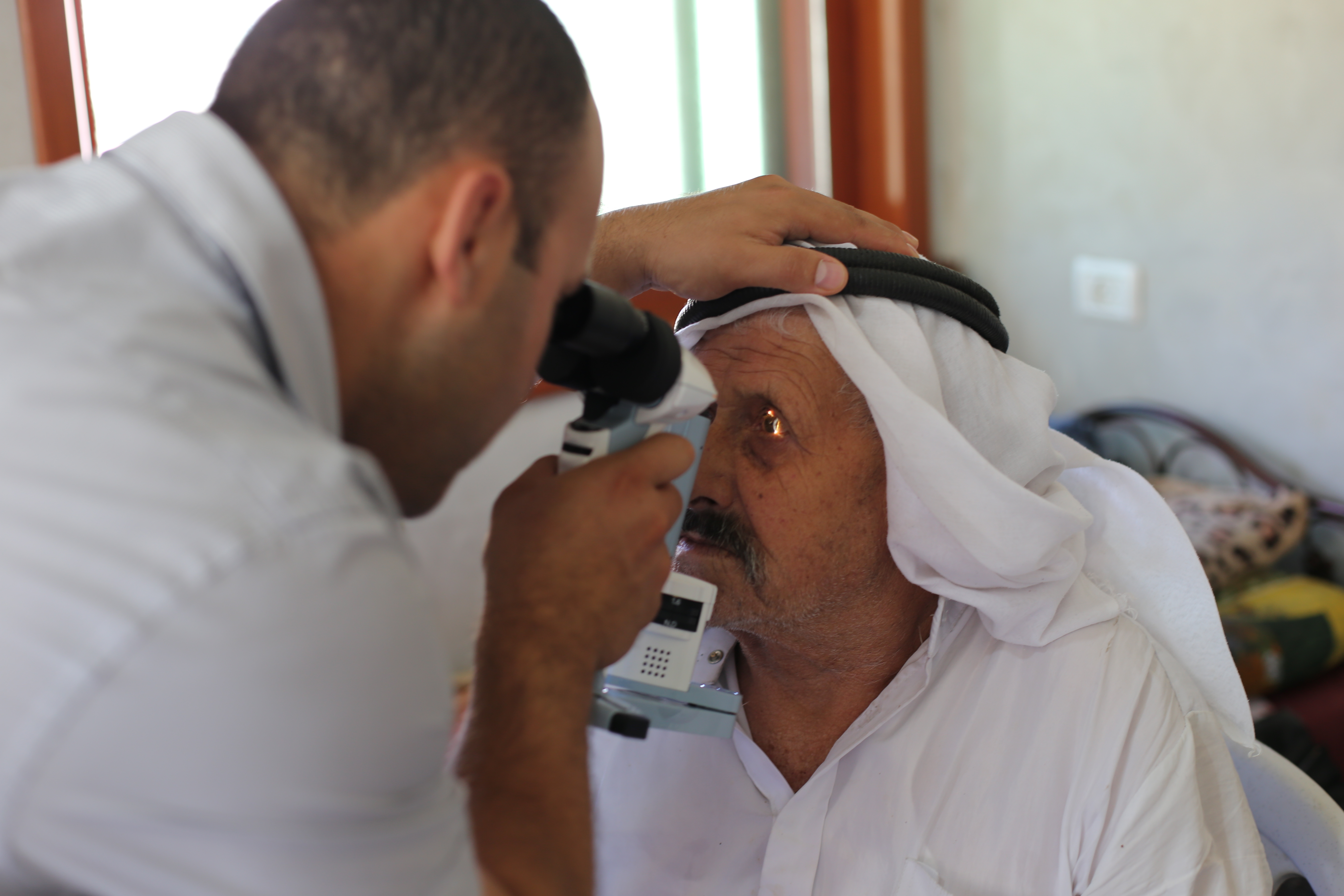 A man gets his eyesight checked.