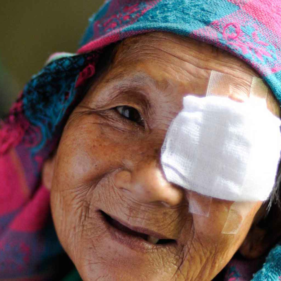 nepal-cataract_hero-banner_960x960px.png